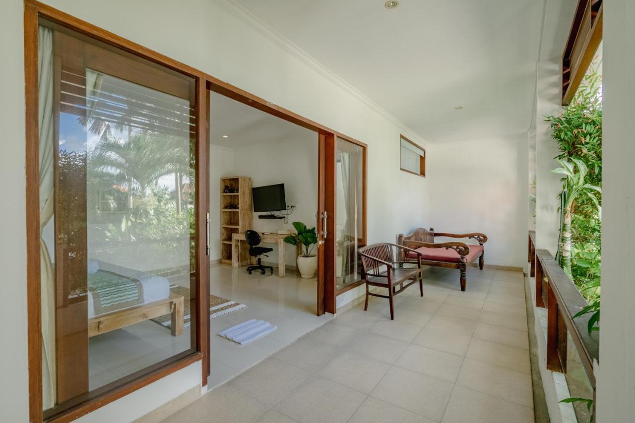 Villa Alleira Seminyak By Best Deals Asia Hospitality Екстер'єр фото