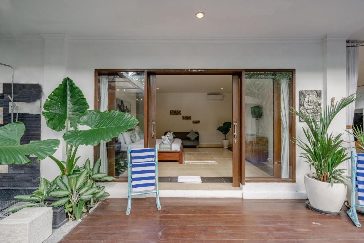 Villa Alleira Seminyak By Best Deals Asia Hospitality Екстер'єр фото