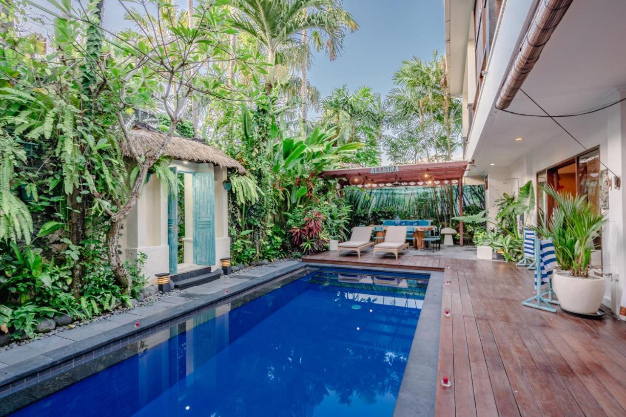 Villa Alleira Seminyak By Best Deals Asia Hospitality Екстер'єр фото