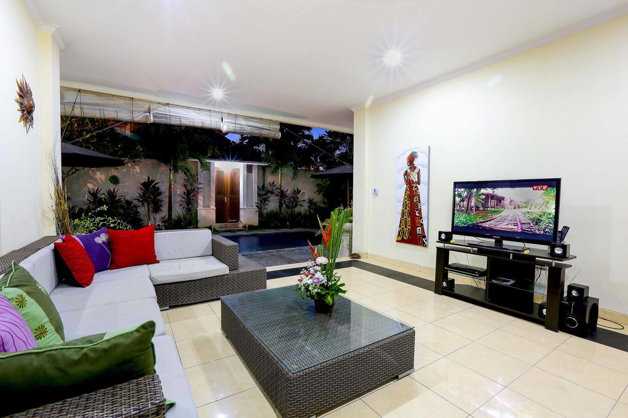 Villa Alleira Seminyak By Best Deals Asia Hospitality Екстер'єр фото
